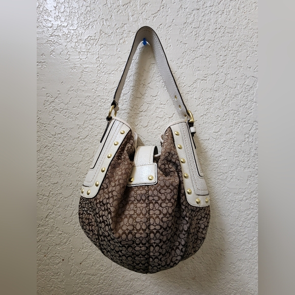 COACH Hobo Shoulder bag Color brown/beige - Picture 5 of 9